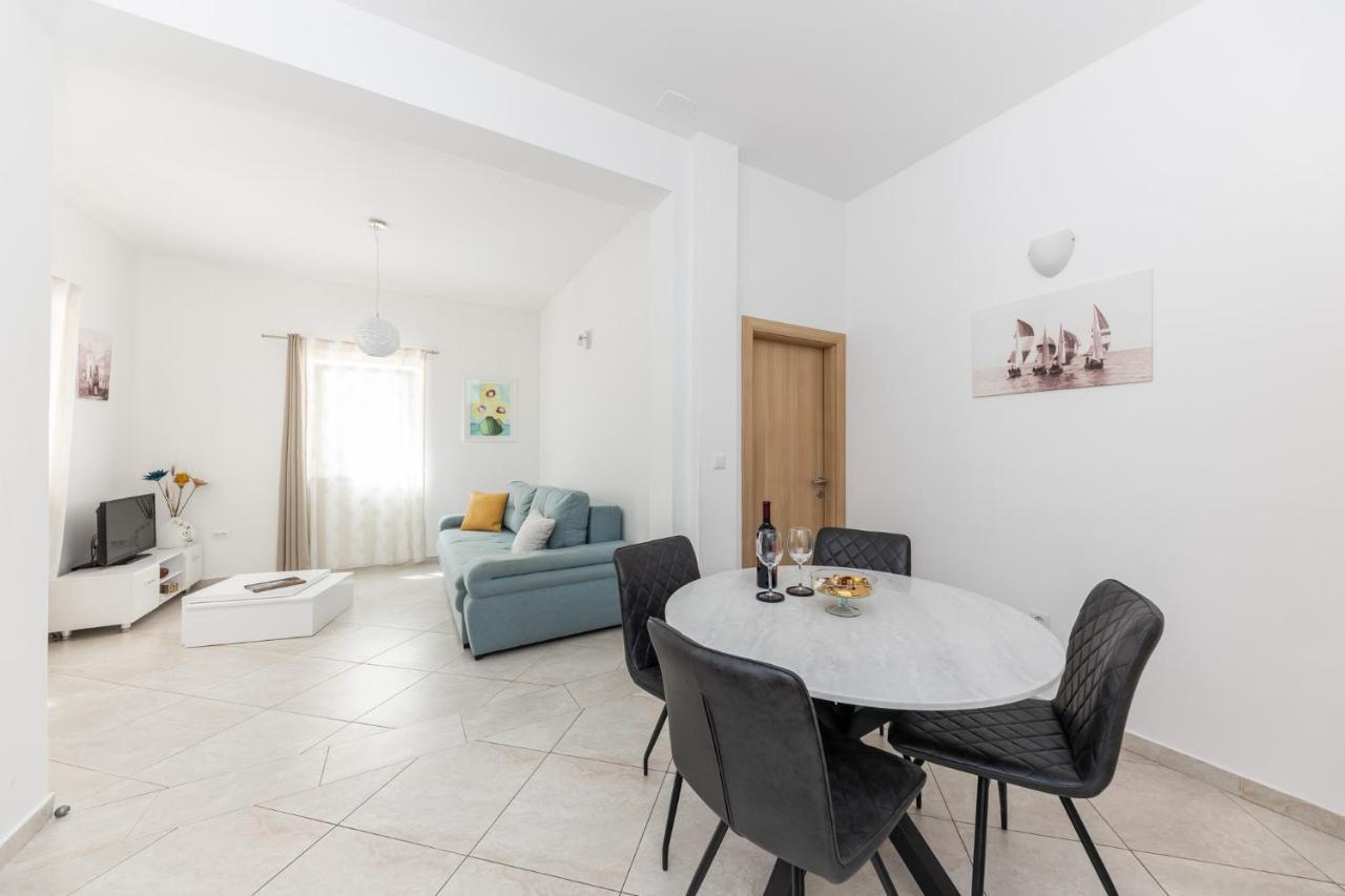 Apartment Sergio Split Bagian luar foto